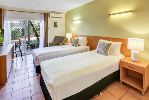 Coral Tree Inn - Accommodation in Surfers Paradise 11