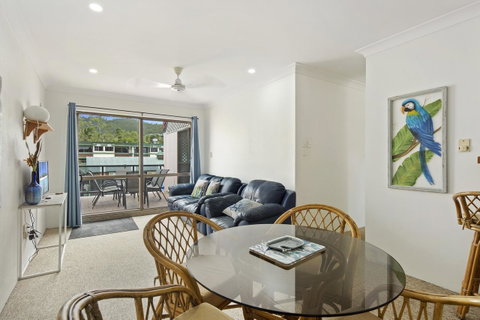 Location! 2BR Town View Unit In Centre Of Airlie. - Accommodation in Surfers Paradise 16