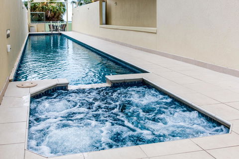 Malibu Apartments - Accommodation in Surfers Paradise 11