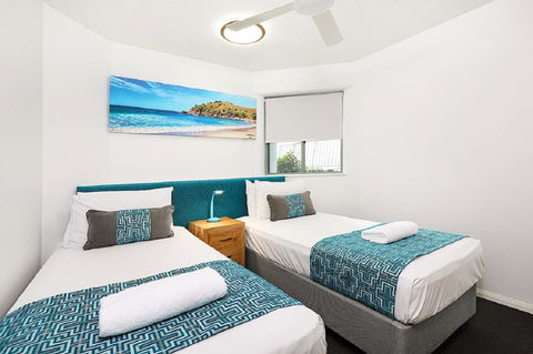 Malibu Apartments - Accommodation in Surfers Paradise 3