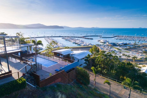 Nautilus On The Hill - Airlie Beach - Accommodation in Surfers Paradise 0