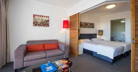 Broadbeach Savannah Resort - Accommodation in Surfers Paradise 6