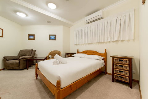 Paradise Penthouse At Waves - Airlie Beach - Accommodation in Surfers Paradise 14