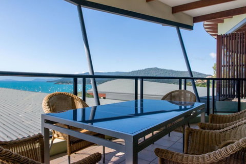 Paradise Penthouse At Waves - Airlie Beach - Accommodation in Surfers Paradise 25