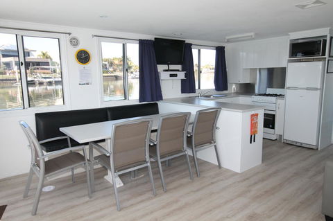 Coomera Houseboats - Accommodation in Surfers Paradise 16