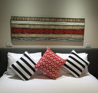 Calamvale Hotel Suites and Conference Centre - Accommodation in Surfers Paradise