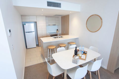 High Floor Ocean View Suites Broadbeach - Accommodation in Surfers Paradise 9