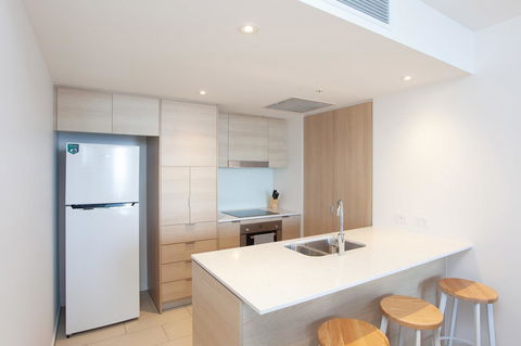 High Floor Ocean View Suites Broadbeach - Accommodation in Surfers Paradise 24