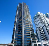 High Floor Ocean View Suites Broadbeach - Accommodation in Surfers Paradise