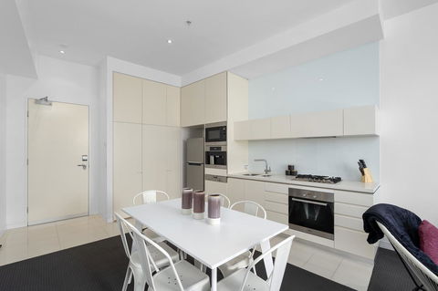 Oracle, 2 & 3 Bedroom Apartments - We Accommodate - Accommodation in Surfers Paradise 3