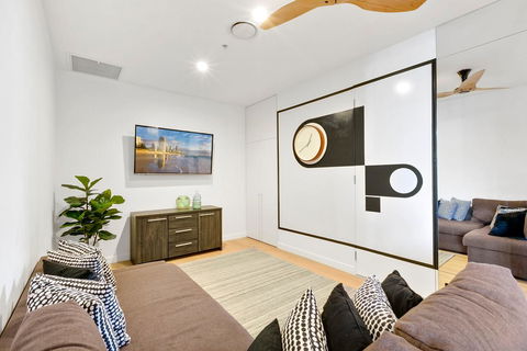 Oracle, 2 & 3 Bedroom Apartments - We Accommodate - Accommodation in Surfers Paradise 19