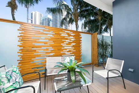 Oracle, 2 & 3 Bedroom Apartments - We Accommodate - Accommodation in Surfers Paradise 11