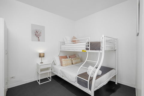 Oracle, 2 & 3 Bedroom Apartments - We Accommodate - Accommodation in Surfers Paradise 9