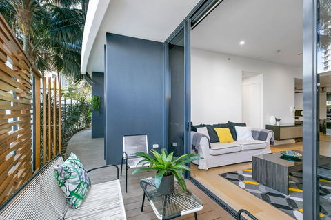 Oracle, 2 & 3 Bedroom Apartments - We Accommodate - Accommodation in Surfers Paradise 17