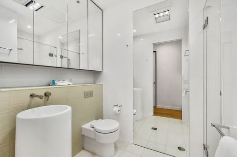 Oracle, 2 & 3 Bedroom Apartments - We Accommodate - Accommodation in Surfers Paradise 15