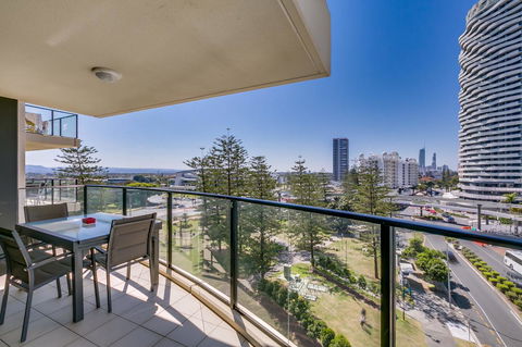 Broadbeach On The Park, 3 Bed Ocean - We Accommodate - Accommodation in Surfers Paradise 10