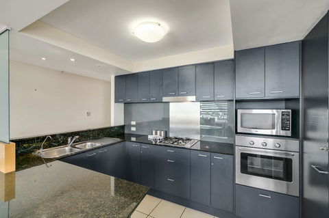 Broadbeach On The Park, 3 Bed Ocean - We Accommodate - Accommodation in Surfers Paradise 16