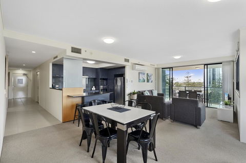 Broadbeach On The Park, 3 Bed Ocean - We Accommodate - Accommodation in Surfers Paradise 1