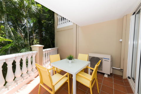 La Grande Apartments - Accommodation in Surfers Paradise 12