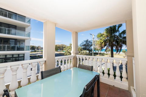La Grande Apartments - Accommodation in Surfers Paradise 18