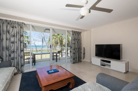 La Grande Apartments - Accommodation in Surfers Paradise 7