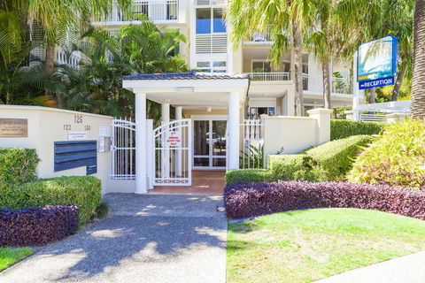 La Grande Apartments - Accommodation in Surfers Paradise 10