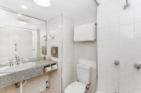Waters Edge The Strand - Accommodation in Surfers Paradise 2