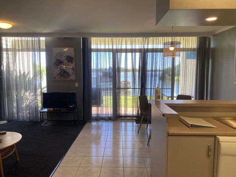 Waterside Holiday Rentals Unit 31 - Accommodation in Surfers Paradise 2