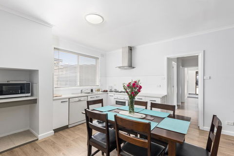Wattle Grove Villa - Accommodation in Surfers Paradise 0