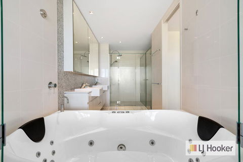 WAVE CULTURE 1204 - BEACH BLISS - Accommodation in Surfers Paradise 2