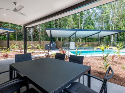 Waves - Tropicana - Clifton Bea - Accommodation in Surfers Paradise 1