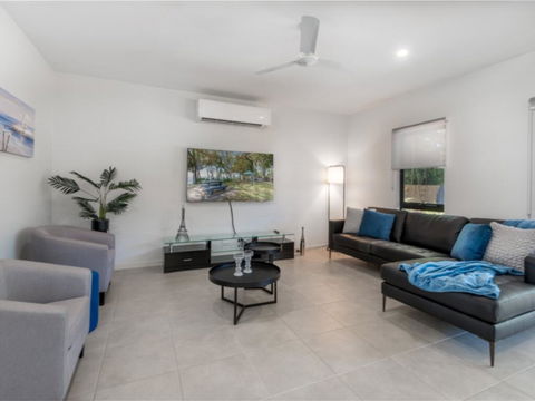 Waves - Tropicana - Clifton Bea - Accommodation in Surfers Paradise 3