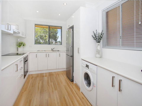Waves Appartment - Accommodation in Surfers Paradise 2