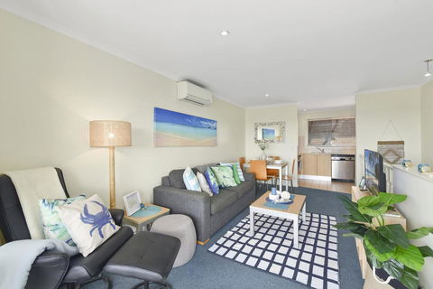 Waves At Sapphire - Accommodation in Surfers Paradise 1