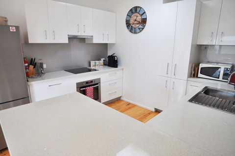 WAVES ON FLORIDA - SURF SIDE - Accommodation in Surfers Paradise 2