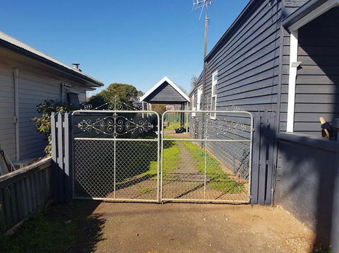 Welcome Stranger Cottage - Accommodation in Surfers Paradise 2