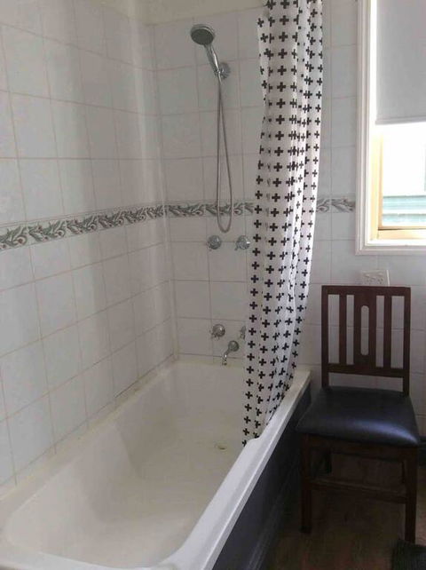 Welcome Stranger Cottage - Accommodation in Surfers Paradise 3