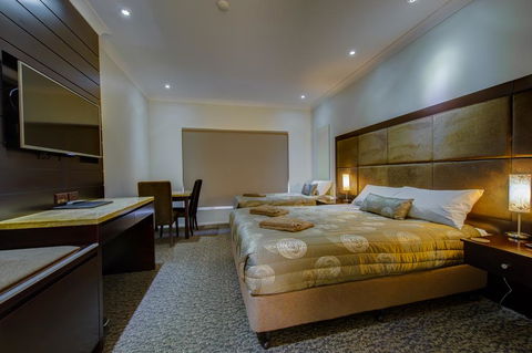 Western Downs Motor Inn - Accommodation in Surfers Paradise 1