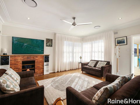 White Beach - 42 Ash Street - Accommodation in Surfers Paradise 3