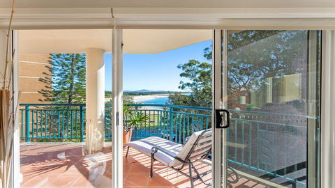 Whitesands 301 - Main Beach Location - Accommodation in Surfers Paradise 2