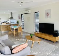 WHITSUNDAY brand new townhouse close to boardwalk - Accommodation in Surfers Paradise
