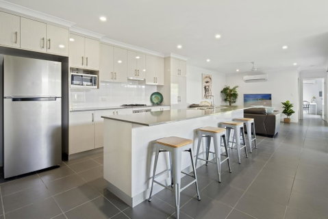 Whitsunday Family Escape - Accommodation in Surfers Paradise 2