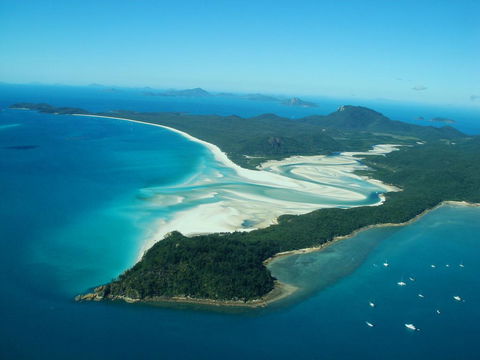 Whitsunday On The Beach - Accommodation in Surfers Paradise 1