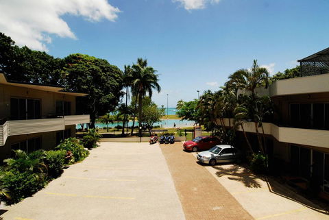 Whitsunday On The Beach - Accommodation in Surfers Paradise 3