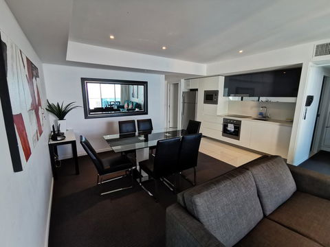 Widest Ocean View And Balcony Luxury Apt - Accommodation in Surfers Paradise 0