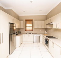 William Cottage Central Heritage Home - Accommodation in Surfers Paradise