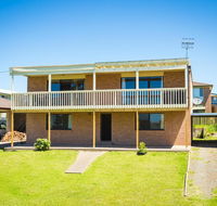 Williams Wonder - Large Beach House - Accommodation in Surfers Paradise