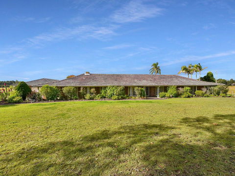 Wine Country Homestead 4-6br House - Accommodation in Surfers Paradise 0