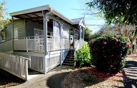 Wisteria Cottage 95 Main Western Road - Accommodation in Surfers Paradise 2