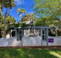 Wisteria Cottage 95 Main Western Road - Accommodation in Surfers Paradise